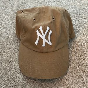 NY Yankees hat
